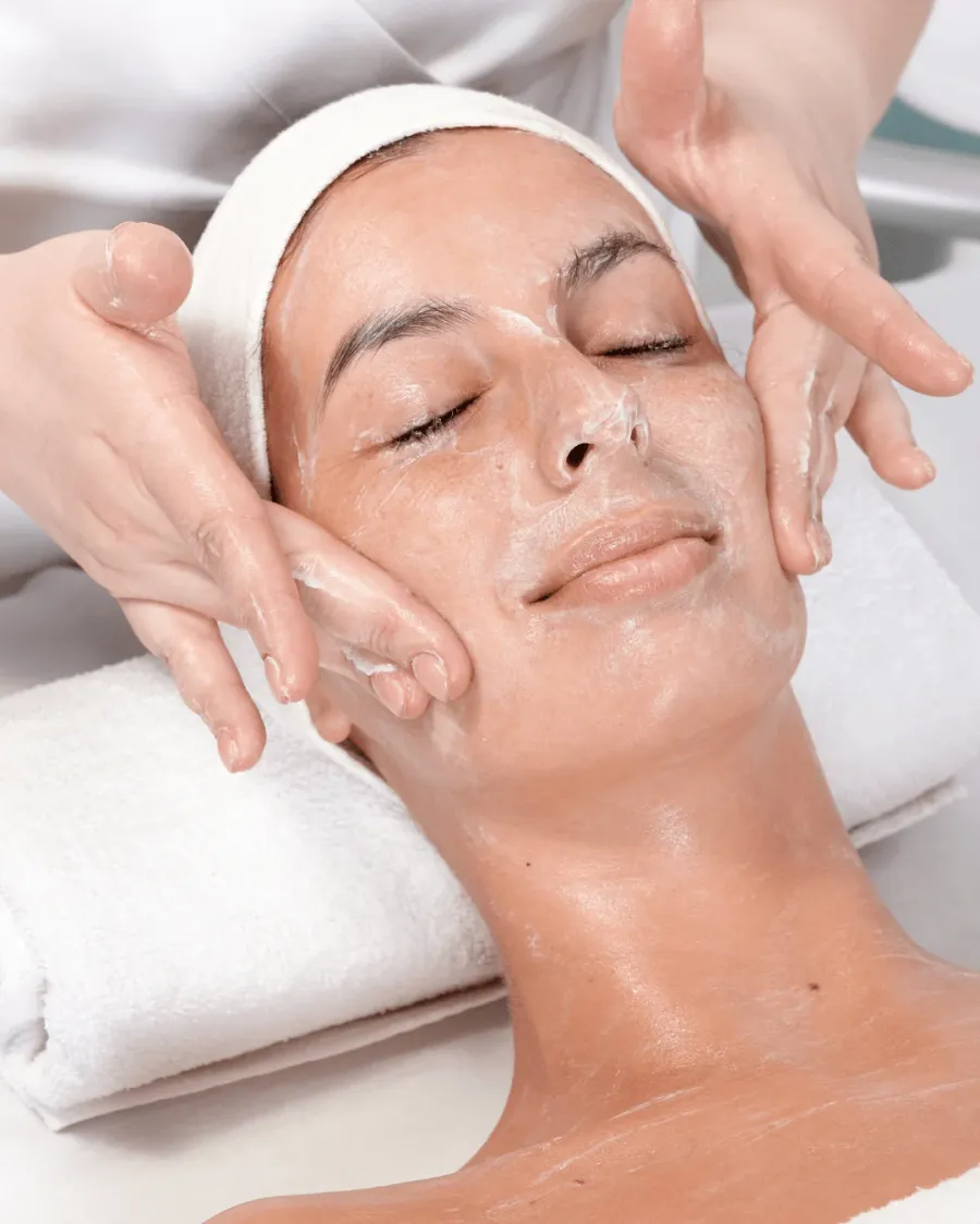 Skin Brightening Facial Skin Brightening Facial